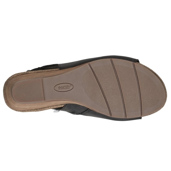 Size 8W Brand New! Hana Round Toe Laser Cut Dress • Black Wedges - Picture 8 of 13